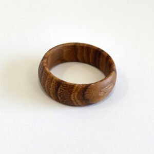 Prstan teak (57)